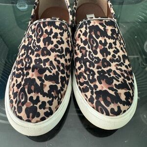 Steve Madden Leopard Print Flats